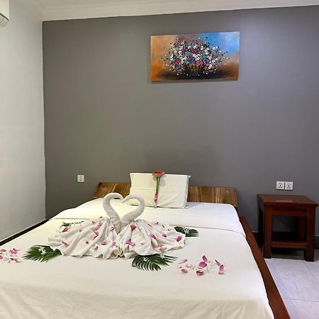 Neakru Guesthouse And Restaurant Kampot Eksteriør bilde