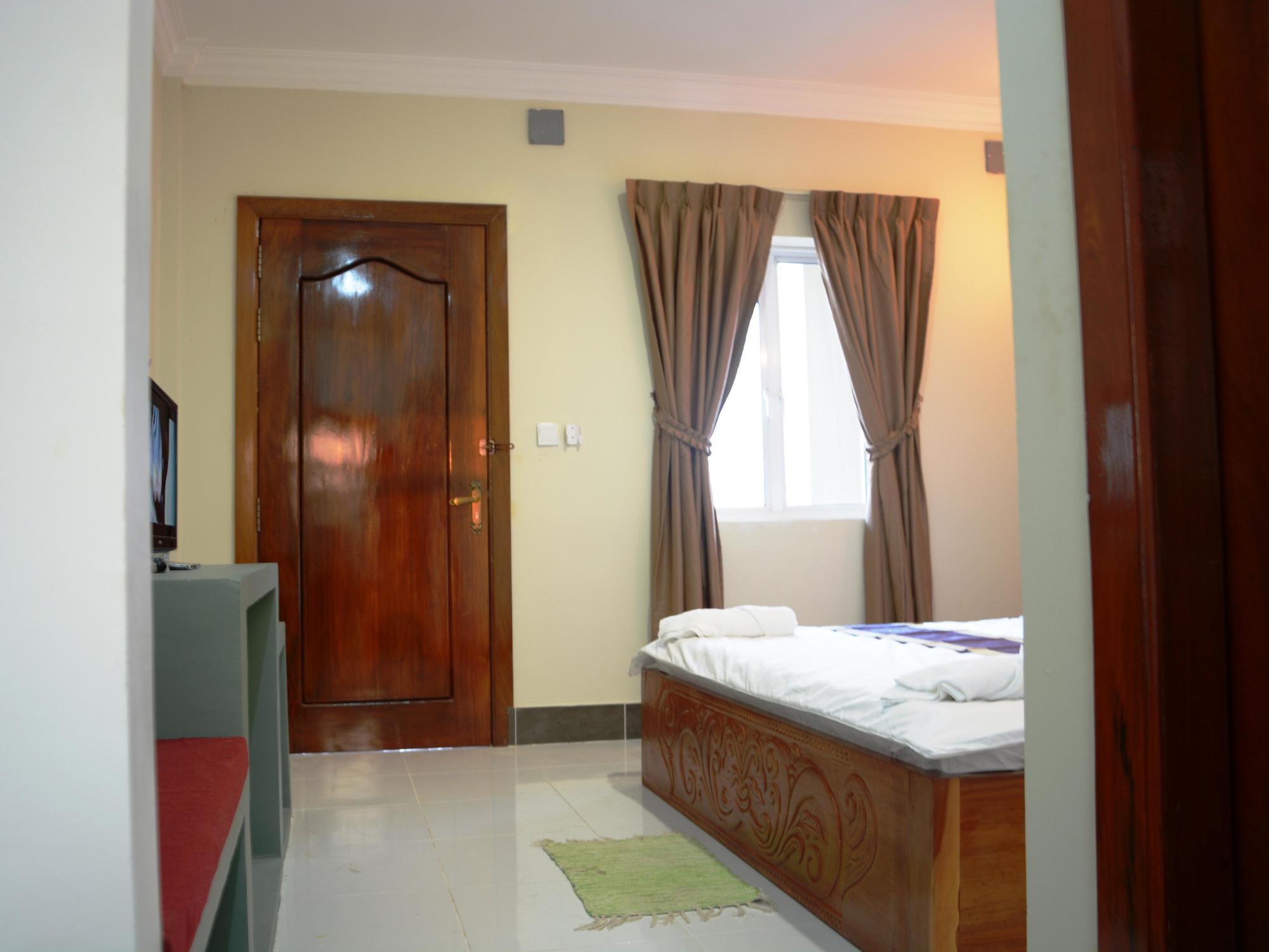 Neakru Guesthouse And Restaurant Kampot Eksteriør bilde
