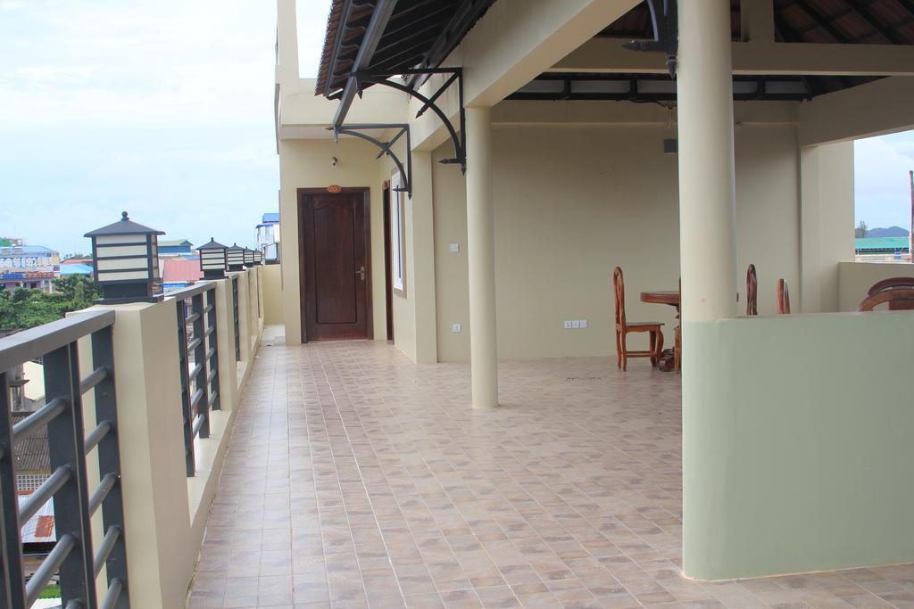 Neakru Guesthouse And Restaurant Kampot Eksteriør bilde