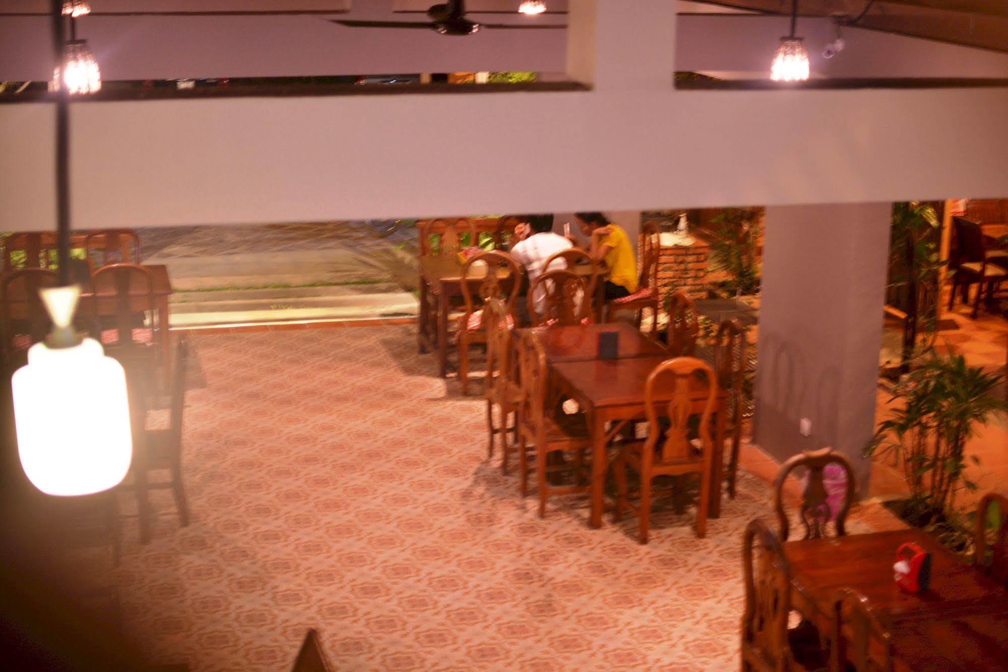 Neakru Guesthouse And Restaurant Kampot Eksteriør bilde