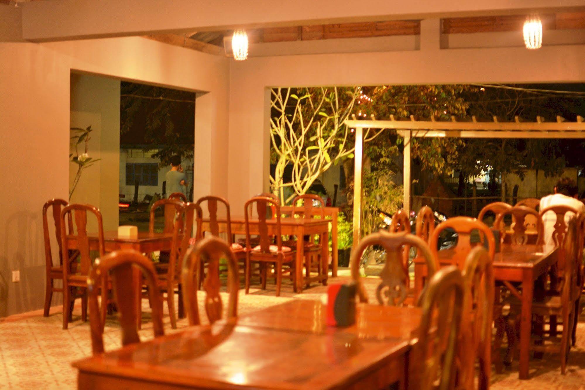 Neakru Guesthouse And Restaurant Kampot Eksteriør bilde